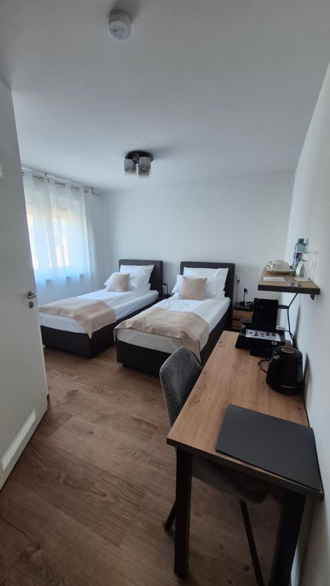 Apartments Seibel Doppel-Zweibettzimmer Mit Bad Reutlingen Ngoại thất bức ảnh