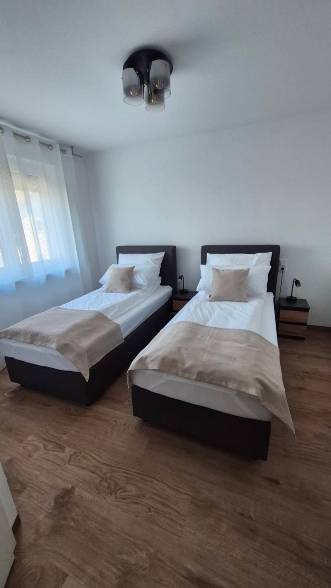 Apartments Seibel Doppel-Zweibettzimmer Mit Bad Reutlingen Ngoại thất bức ảnh
