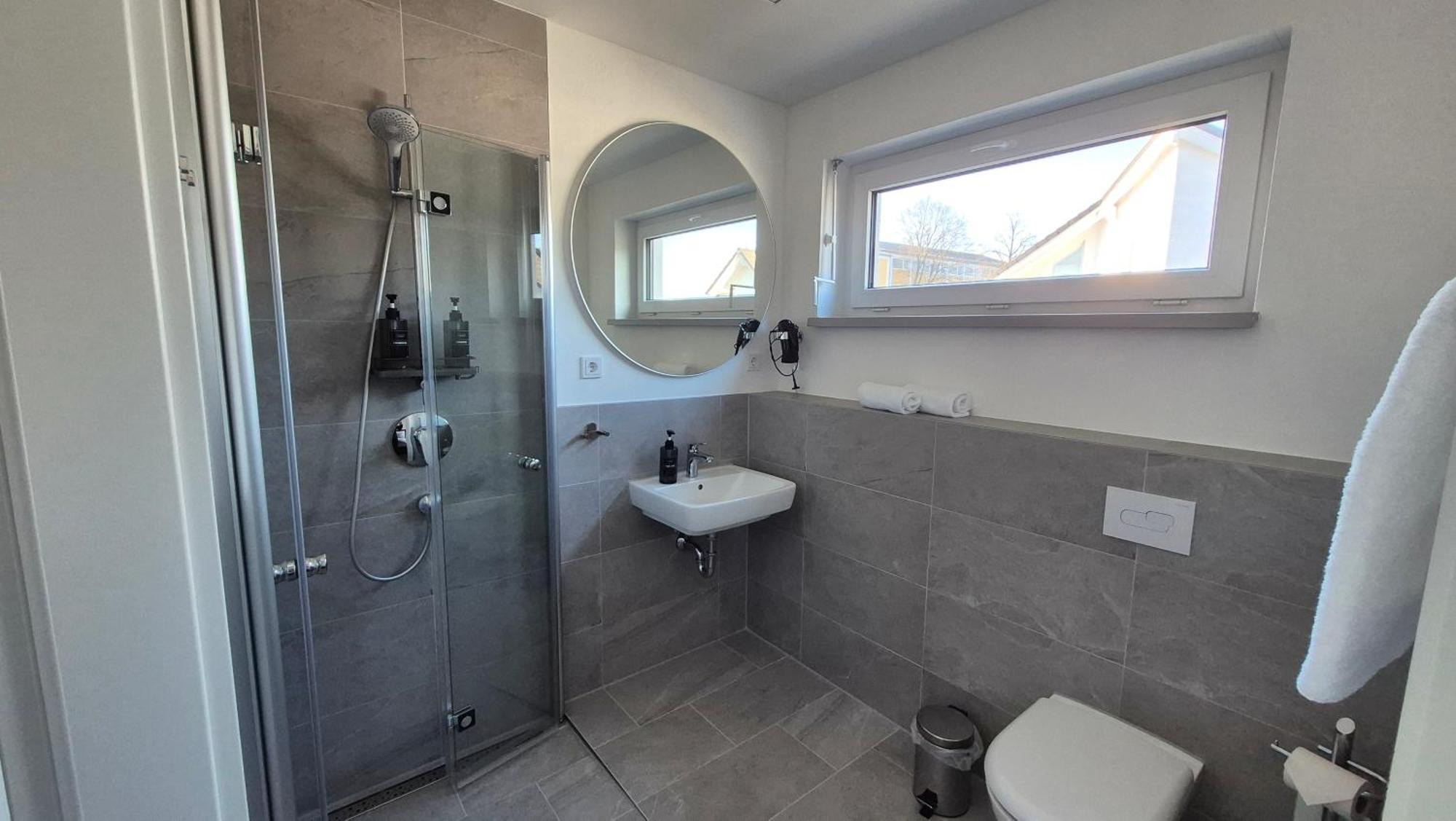 Apartments Seibel Doppel-Zweibettzimmer Mit Bad Reutlingen Ngoại thất bức ảnh